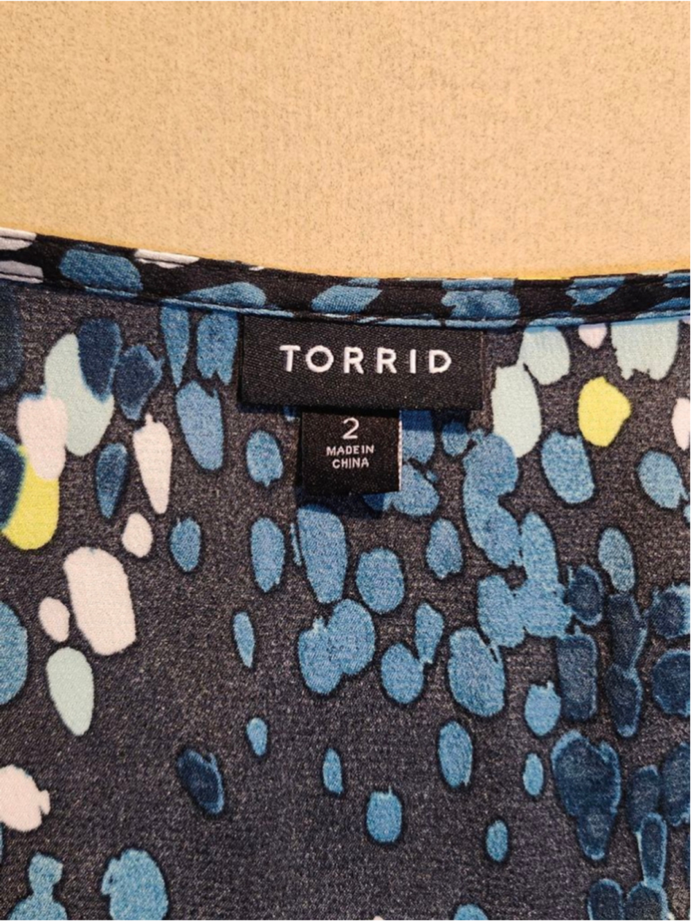 Women's TORRID Black Blue Green Yellow Dot Print Maxi Dress Size 2 - Picture 3 of 3
